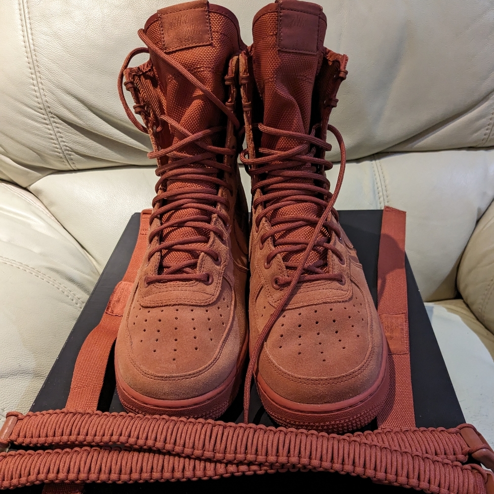 Nike SF-AF1 sz. 9 Dusty Peach